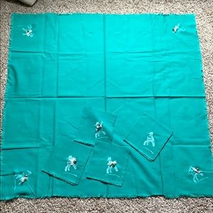 ⚠️ Vintage Table Cloth & 4 Napkins  - read…